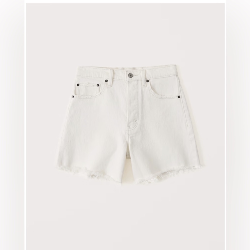 NWT Abercrombie and Fitch- High Rise Dad Short- 36/22